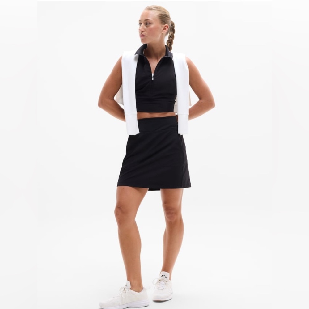 NWT Athleta Tee Time Black Skort 17”
Size Small (#592107)